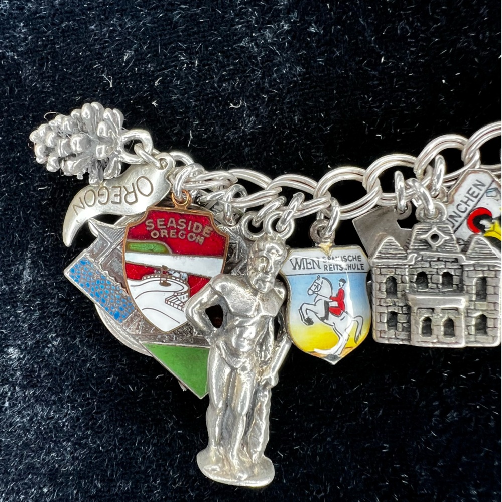 Vintage Travel LOADED Sterling 925 Silver Enamel Foreign & USA Charm Bracelet - Picture 3 of 16
